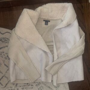 Cozy Cream Sweater with Faux Fur Lining